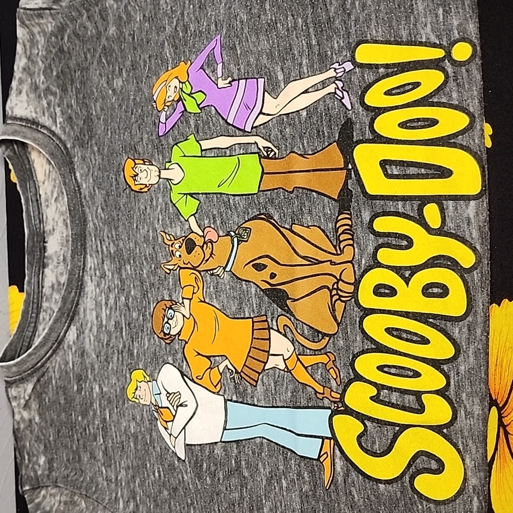 Scooby Doo! NWOT made to look old, thin and distressed. Size Medium